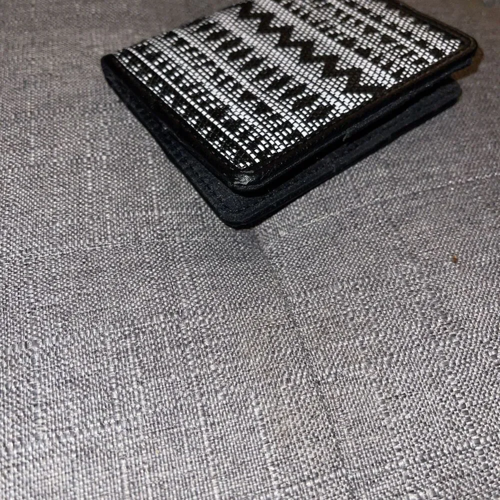 NWOT Black & White Geometric Wallet 4.25